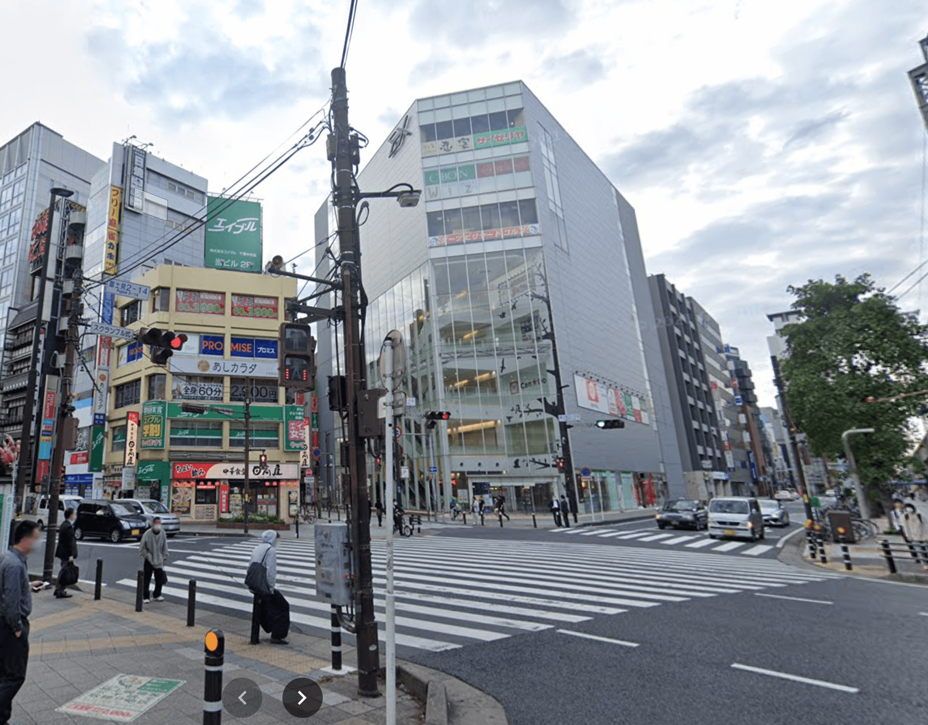 スクランブル交差点